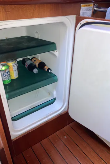 Zephyr Yacht Photos Pics 