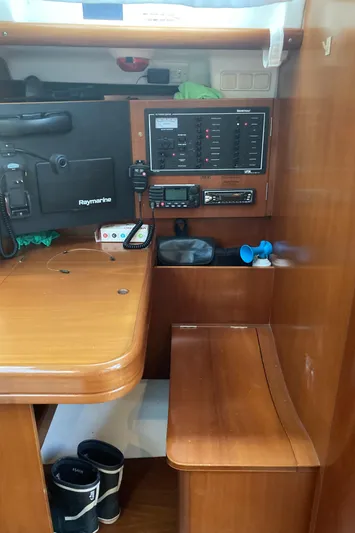 Zephyr Yacht Photos Pics 