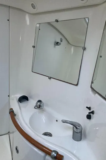 Zephyr Yacht Photos Pics 