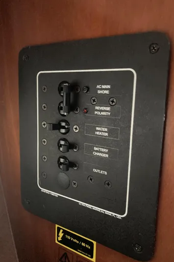 Zephyr Yacht Photos Pics 