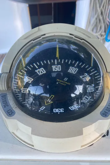 Zephyr Yacht Photos Pics 