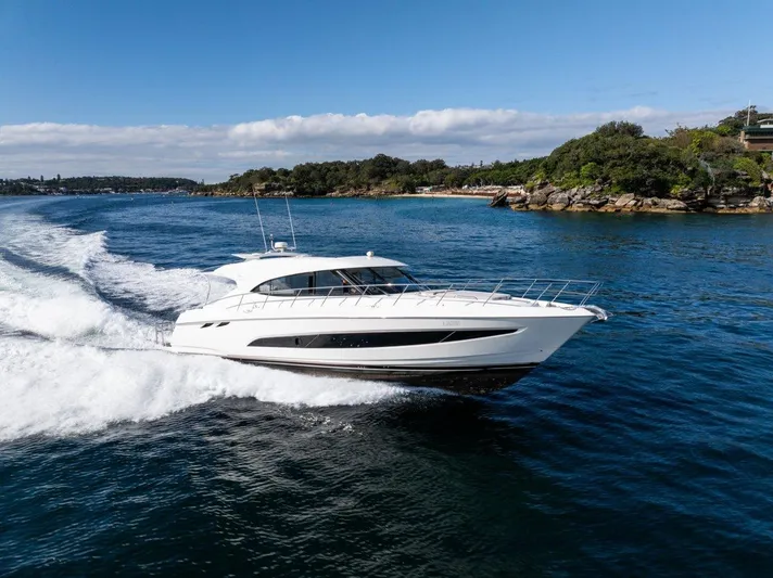 Riviera 5400 Sports Yacht Yacht Photos Pics 