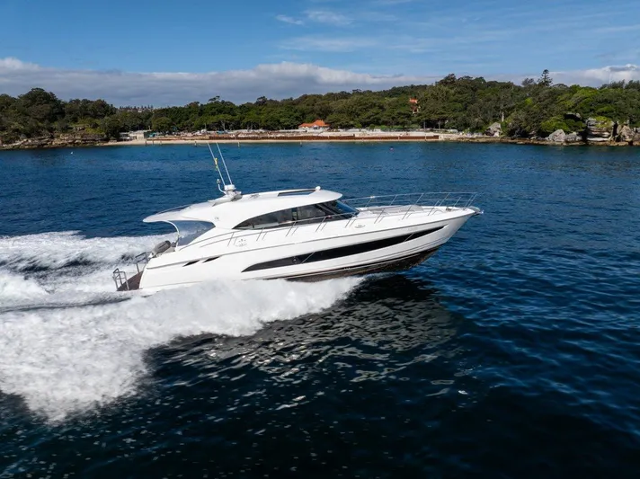 Riviera 5400 Sports Yacht Yacht Photos Pics 