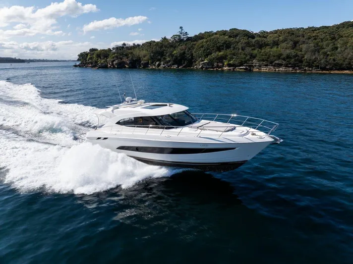 Riviera 5400 Sports Yacht Yacht Photos Pics 