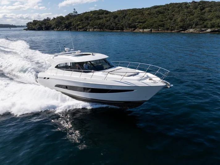 Riviera 5400 Sports Yacht Yacht Photos Pics 