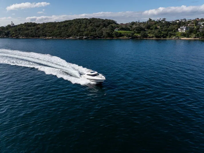 Riviera 5400 Sports Yacht Yacht Photos Pics 