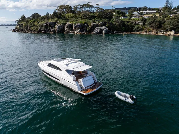 Riviera 5400 Sports Yacht Yacht Photos Pics 