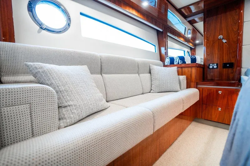 Riviera 5400 Sports Yacht Yacht Photos Pics 