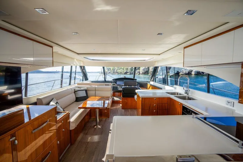 Riviera 5400 Sports Yacht Yacht Photos Pics 