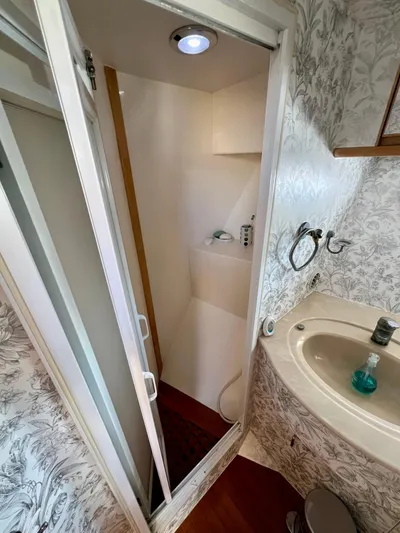 Excellence Yacht Photos Pics 