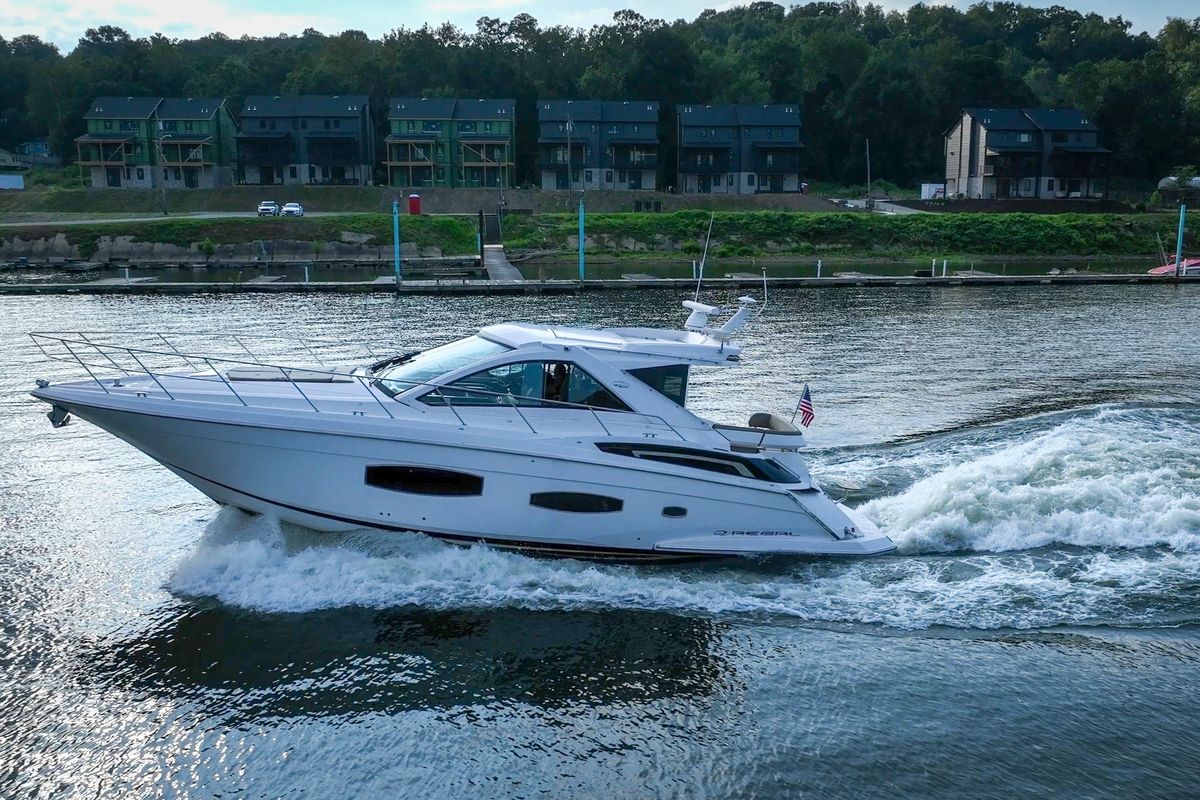 2015 Regal 53 