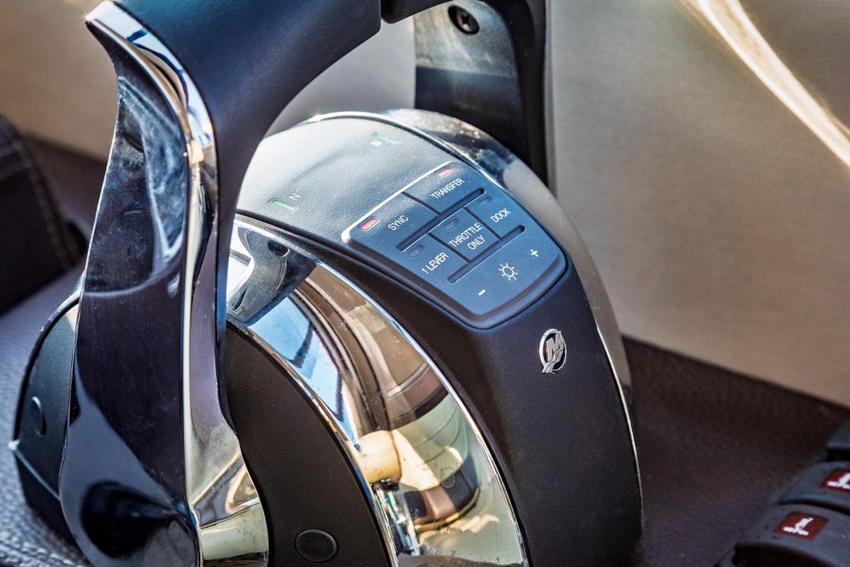 2015 Regal 53 
