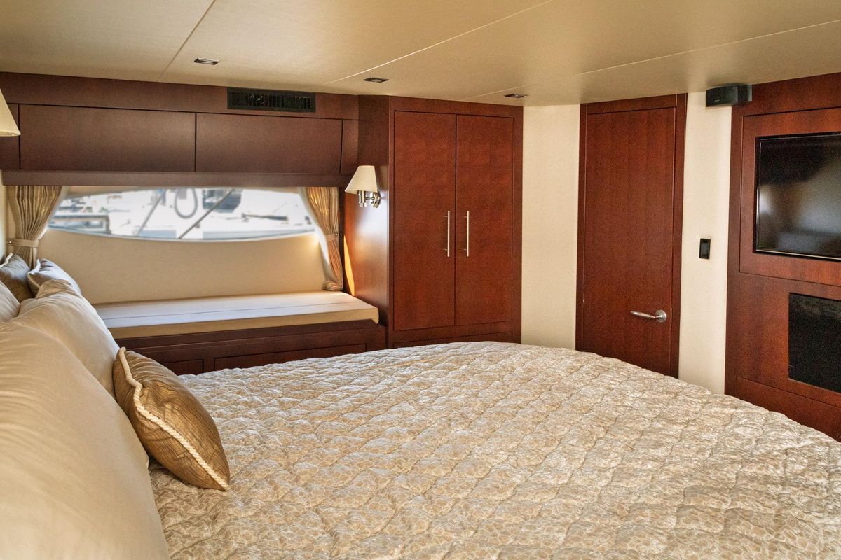 2015 Regal 53 
