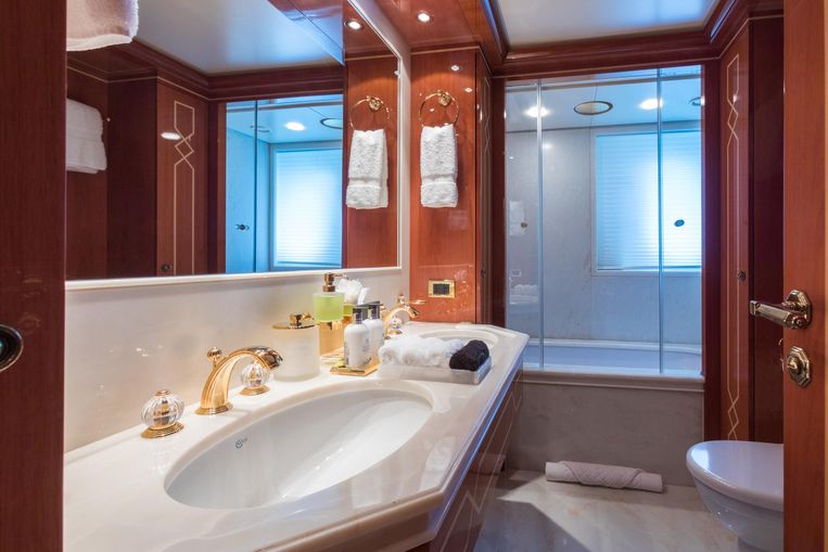 2010-214-codecasa-mega-yacht