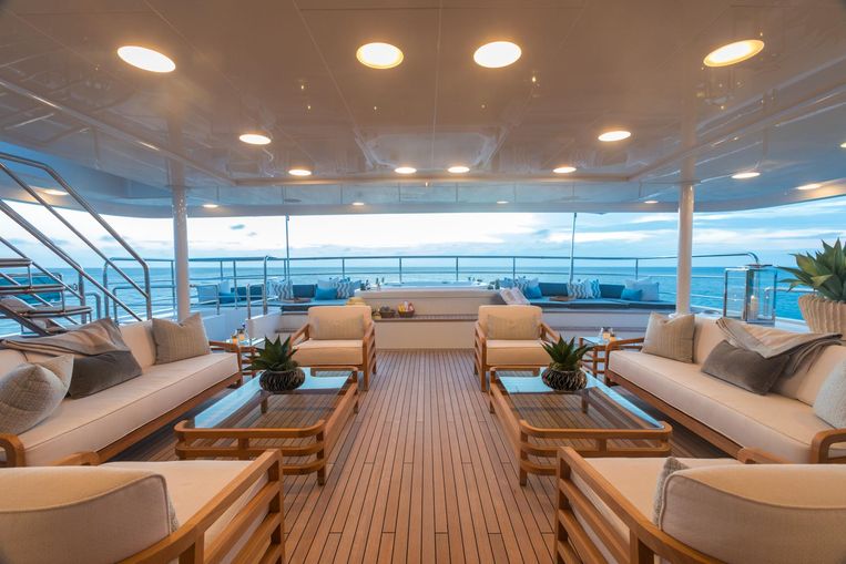 2010-214-codecasa-mega-yacht