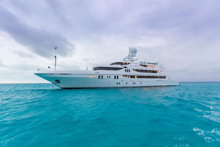 2010-214-codecasa-mega-yacht
