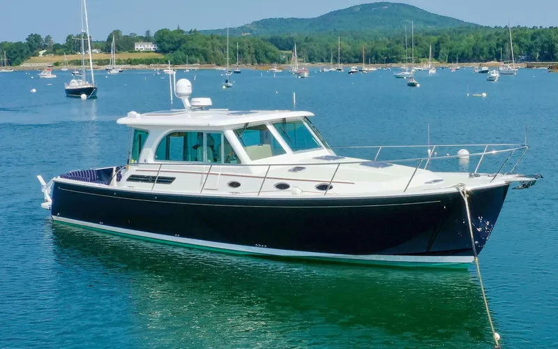 Foxy II Yacht Photos Pics Back Cove 41 - Foxy II