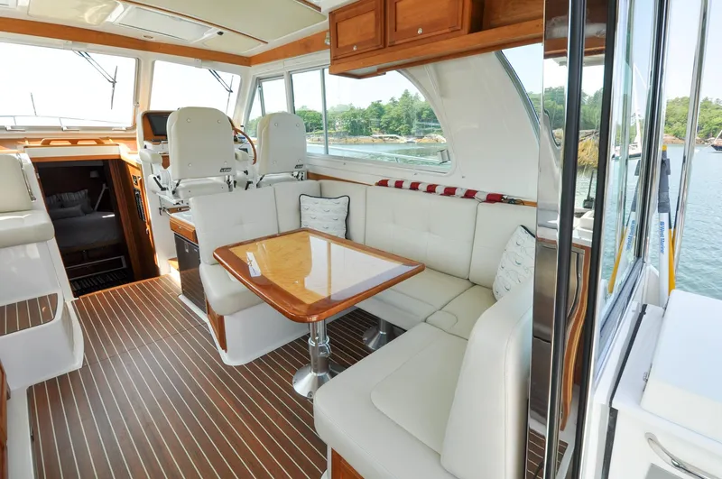 Foxy II Yacht Photos Pics Back Cove 41 - Foxy II