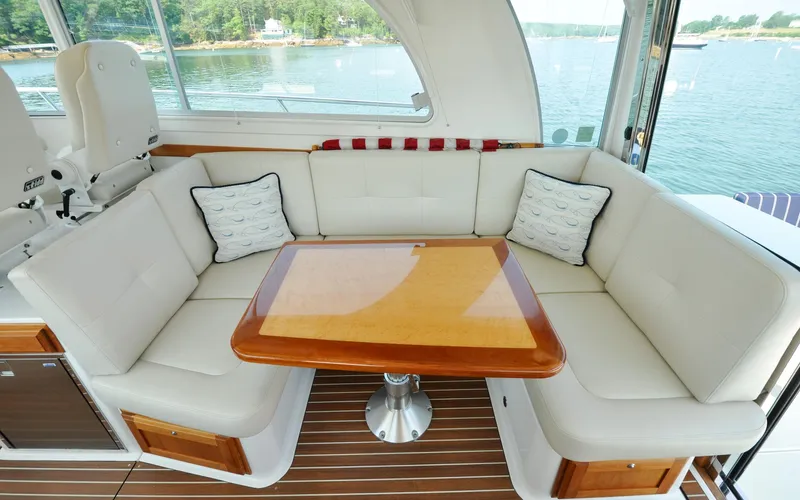 Foxy II Yacht Photos Pics Back Cove 41 - Foxy II