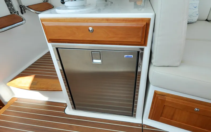 Foxy II Yacht Photos Pics Back Cove 41 - Foxy II