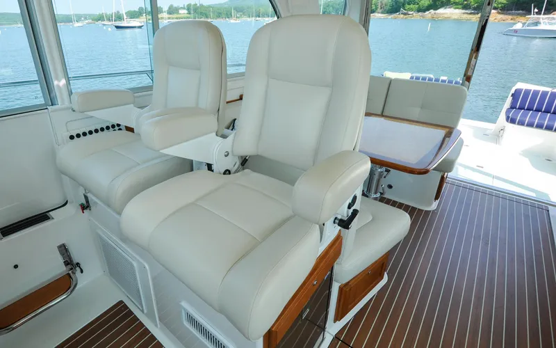 Foxy II Yacht Photos Pics Back Cove 41 - Foxy II