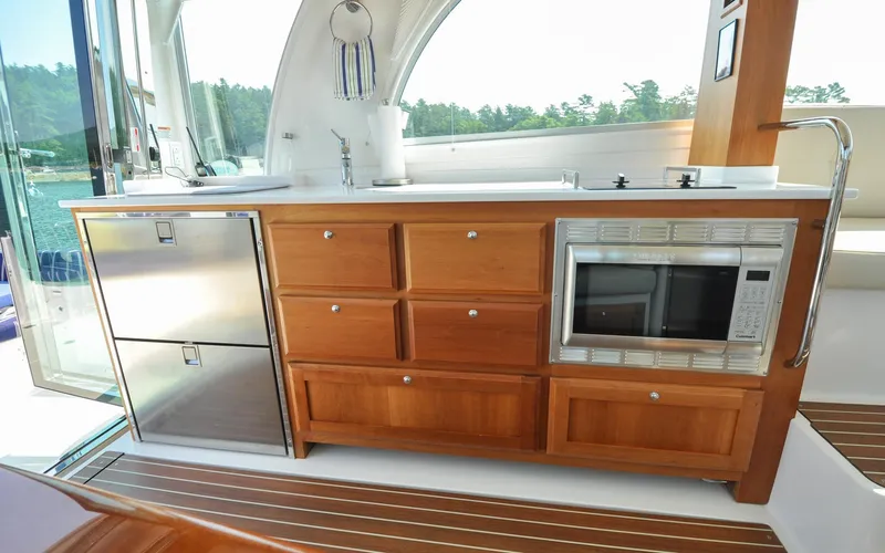 Foxy II Yacht Photos Pics Back Cove 41 - Foxy II