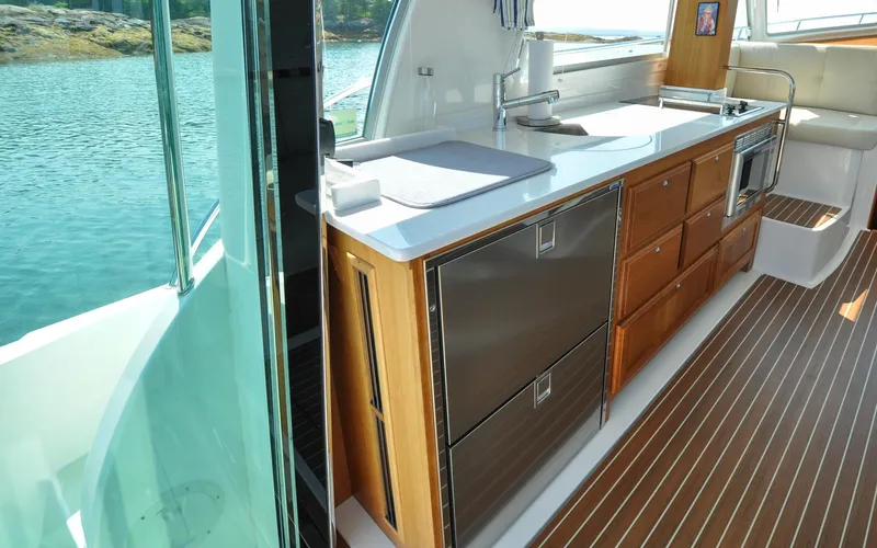 Foxy II Yacht Photos Pics Back Cove 41 - Foxy II