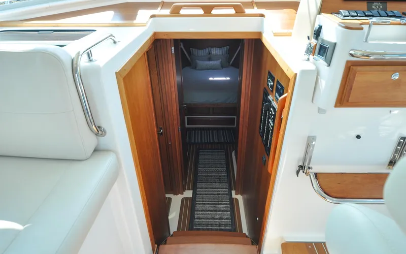 Foxy II Yacht Photos Pics Back Cove 41 - Foxy II