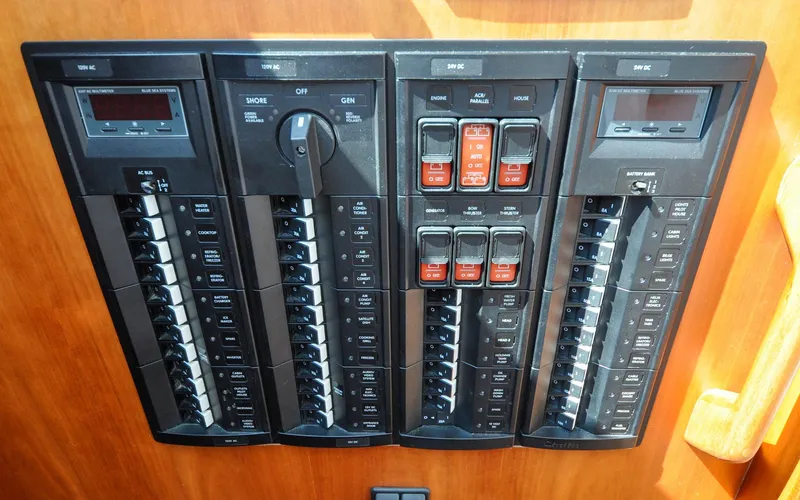 Foxy II Yacht Photos Pics Back Cove 41 - Foxy II