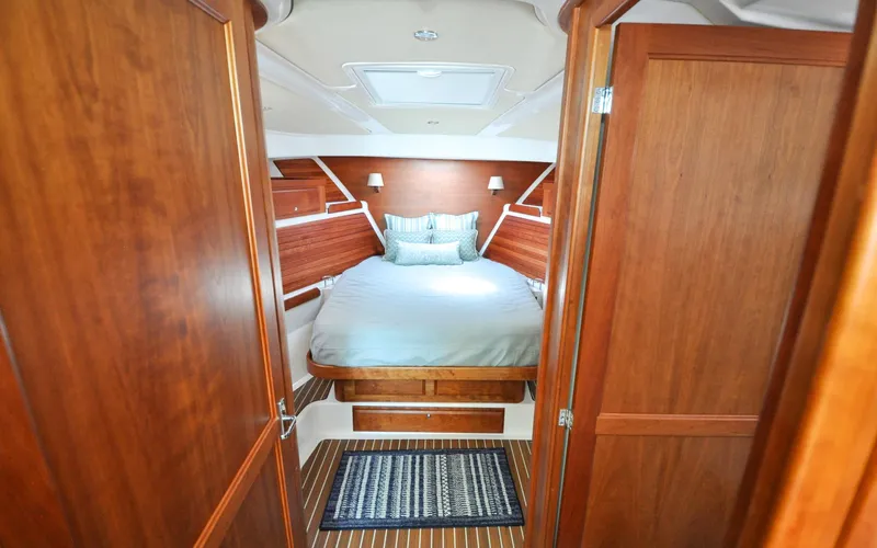 Foxy II Yacht Photos Pics Back Cove 41 - Foxy II