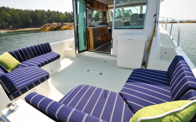 Foxy II Yacht Photos Pics Back Cove 41 - Foxy II