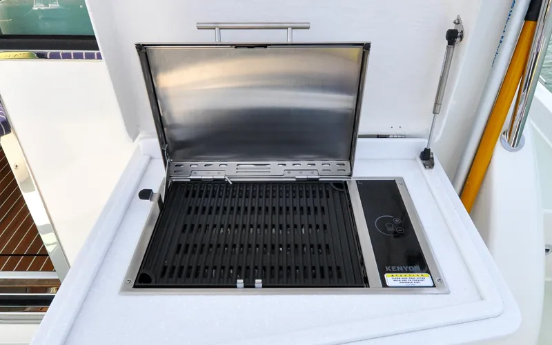 Foxy II Yacht Photos Pics Back Cove 41 - Foxy II