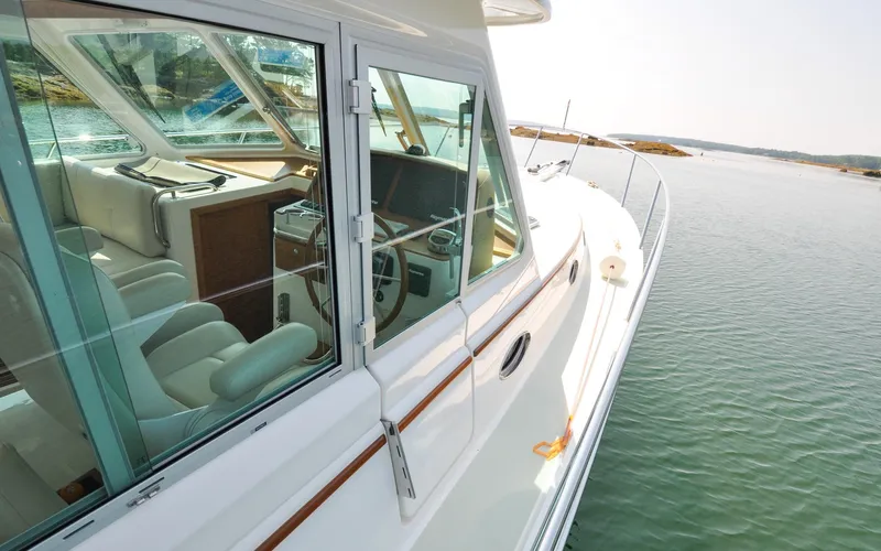 Foxy II Yacht Photos Pics Back Cove 41 - Foxy II