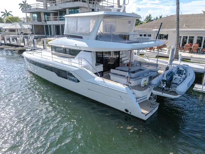 Double Feature Yacht Photos Pics 