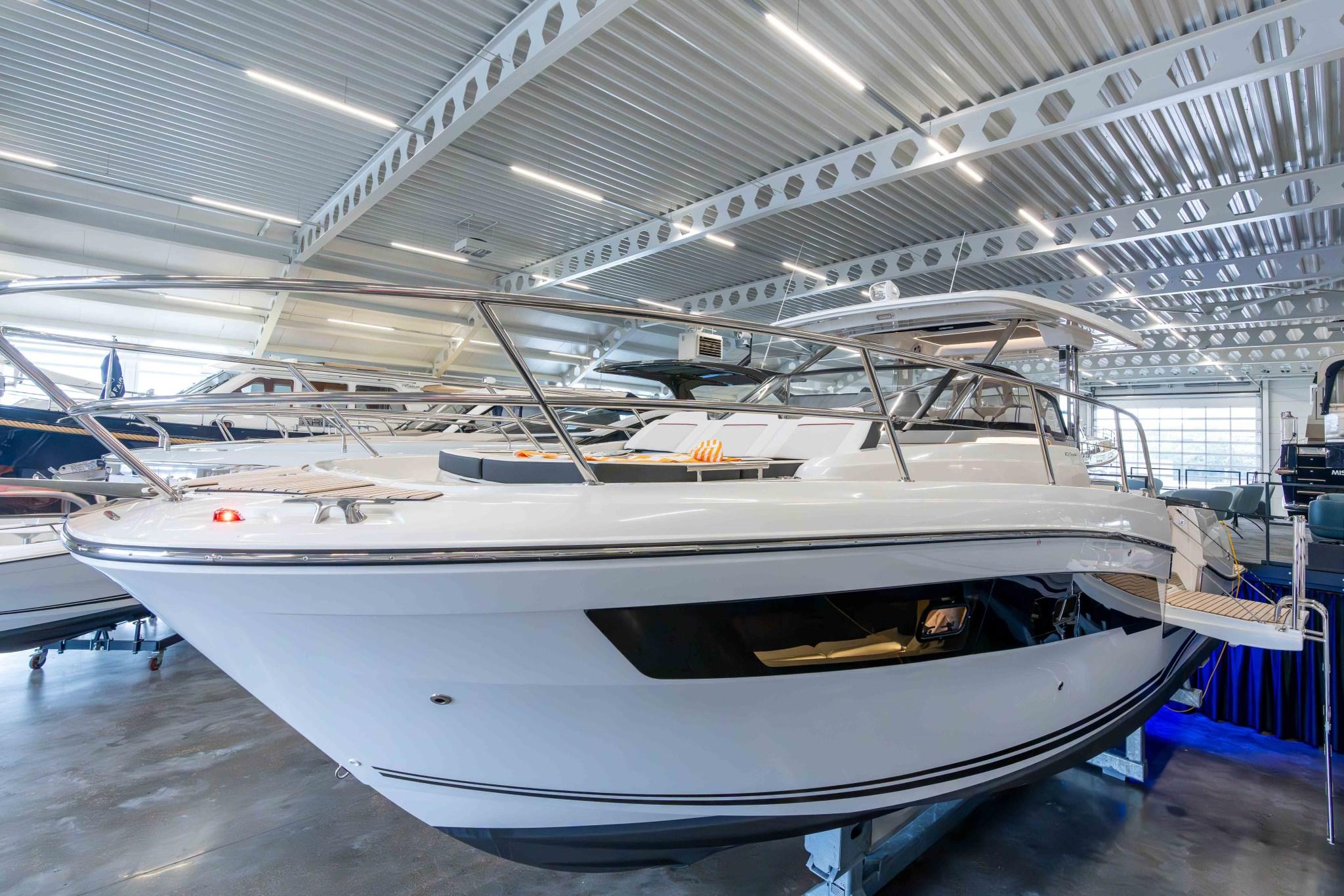 Jeanneau CAP CAMARAT 10.5 WA S2 | 11m | 2024 | Boats and Outboards