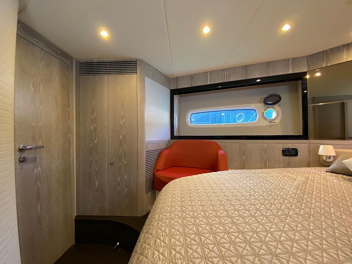 2017 Azimut 55 