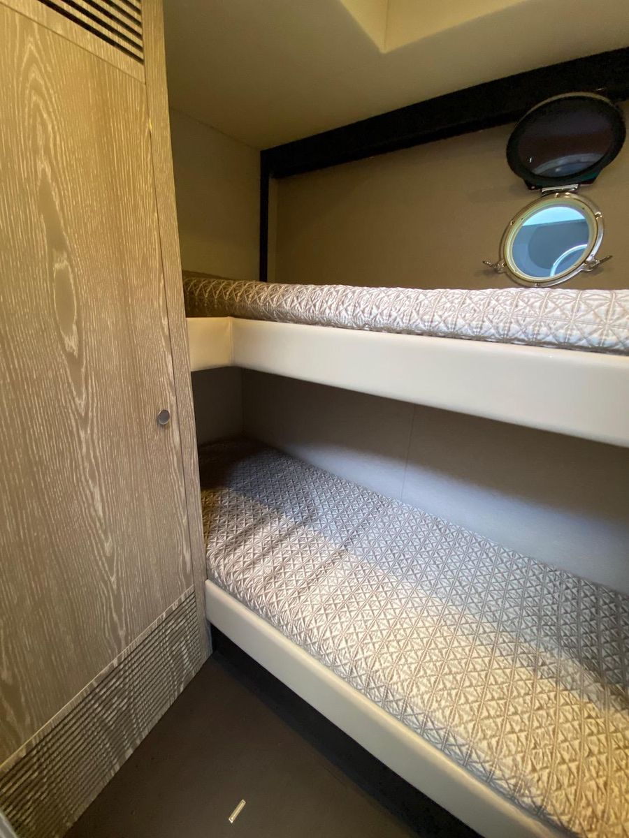 2017 Azimut 55 