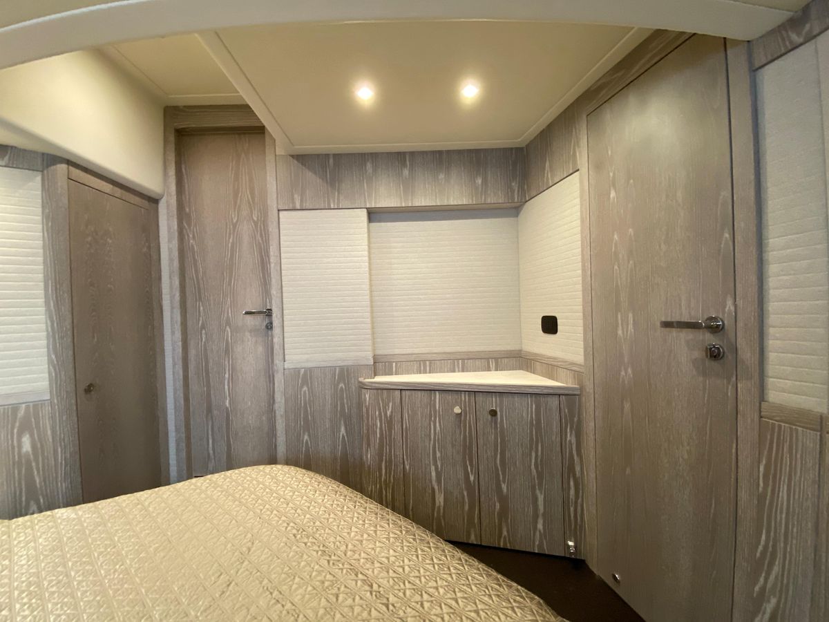2017 Azimut 55 