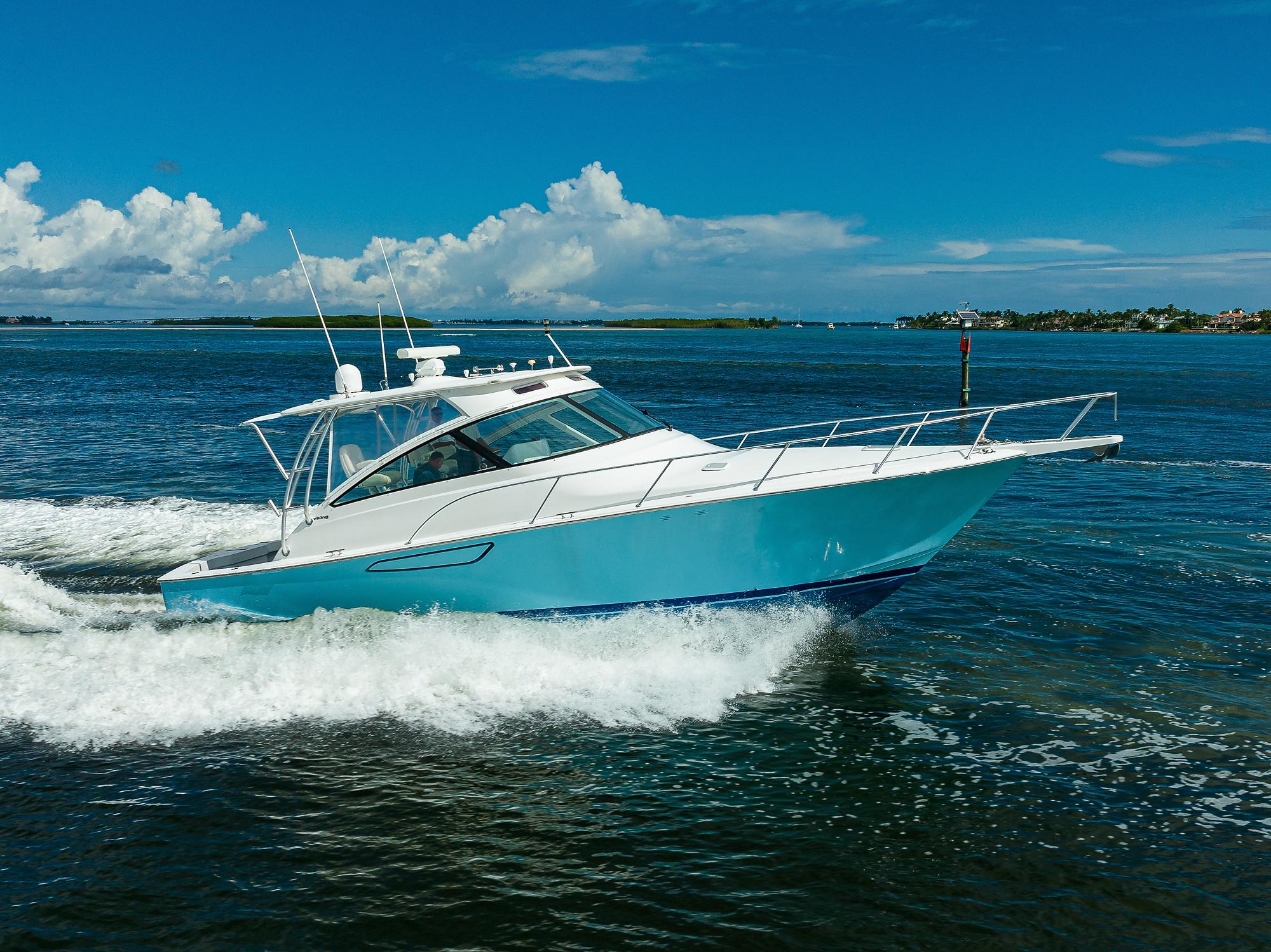 Viking Yachts 42 Open - Power & Motoryacht