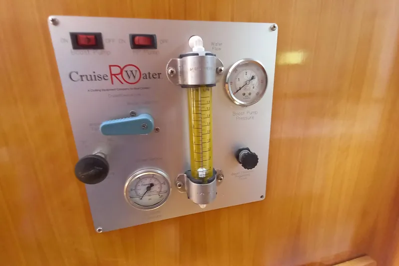 Yellowrock Yacht Photos Pics Control panel of a 1996 Alliaura Privilege 37 yacht water system.