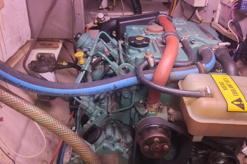 Yellowrock Yacht Photos Pics Engine compartment of a 1996 Alliaura Privilege 37 catamaran, featuring Volvo components.