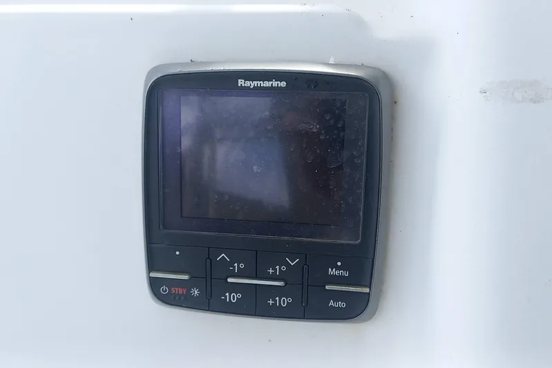Yellowrock Yacht Photos Pics Raymarine control panel on 1996 Alliaura Privilege 37 yacht.