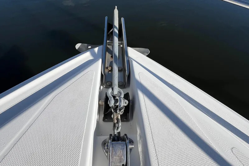 Two Can Do It II Yacht Photos Pics Bow view of 2000 Cruisers Yachts 4450 Motor Yacht with anchor and chain.