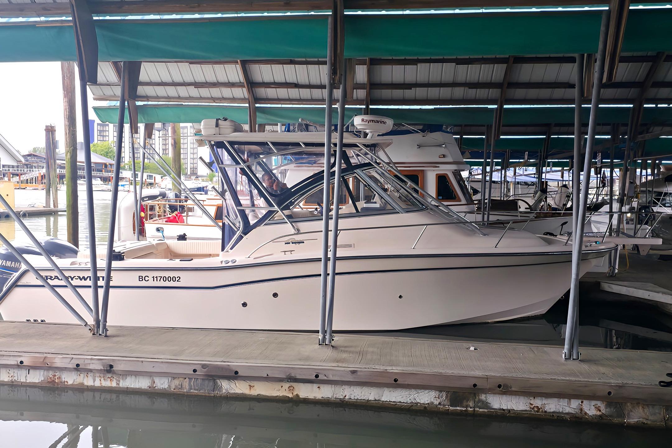 Grady-White Express 305