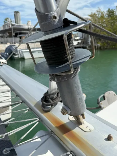 Brake Aweigh Yacht Photos Pics Close-up of a 2014 Fountaine Pajot Mahe 36 Evolution sailboat rigging system.