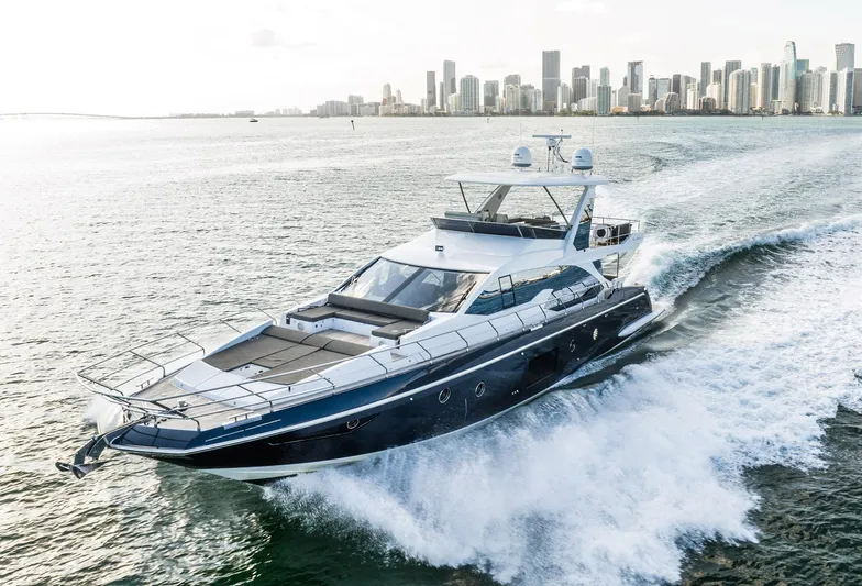 Amici Yacht Photos Pics 