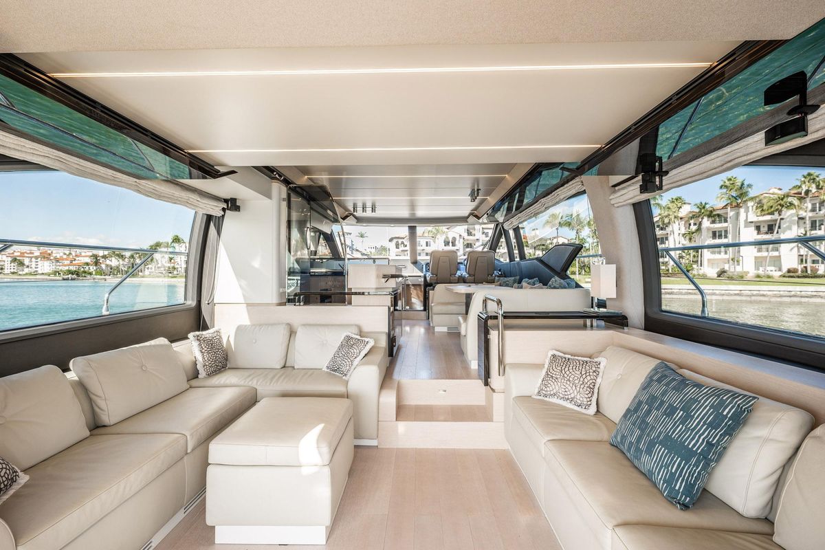 2017 Azimut 66 