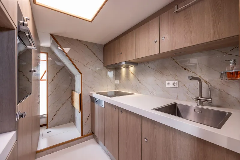 Sissi Yacht Photos Pics 