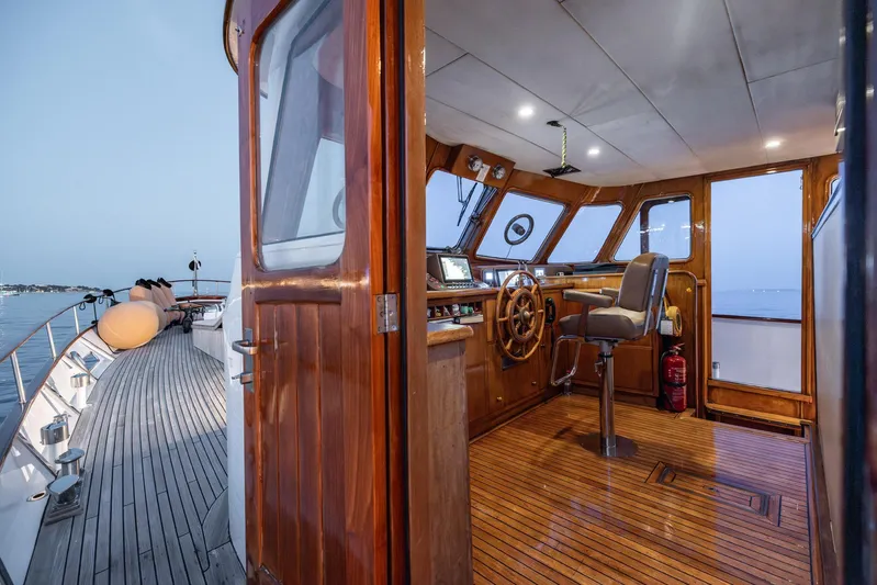 Sissi Yacht Photos Pics 