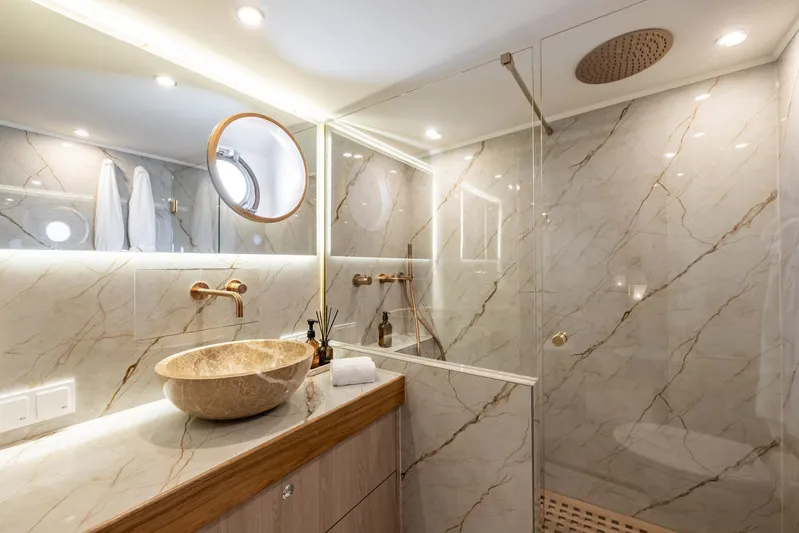 Sissi Yacht Photos Pics 